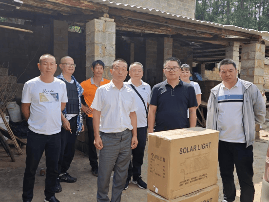 3_引領(lǐng)民企獻(xiàn)愛(ài)心，點(diǎn)亮群眾幸福路235.png